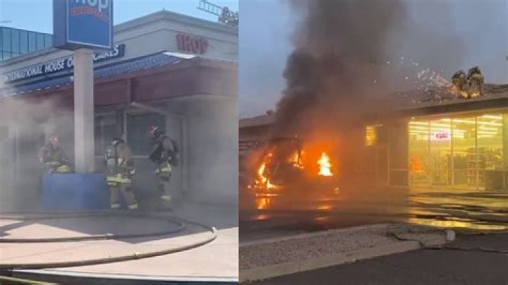 Phoenix Fire crews battle fires at IHOP, O'Reilly Auto Parts