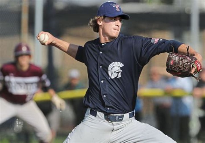 Pirates sign first-round draft pick Quinn Priester