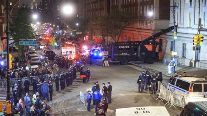 Police officer clearing protesters from Columbia Univ. building fired gun, prosecutors say