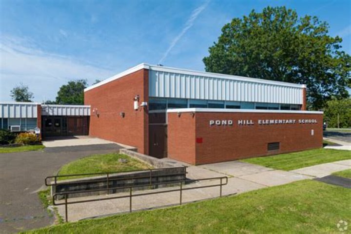 Pond Hill Elementary School - Wallingford
