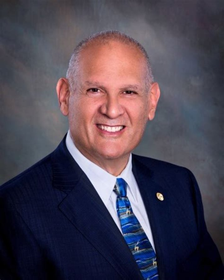 	Questionnaire: Robert Weinroth, candidate for Palm Beach County Commission District 4	