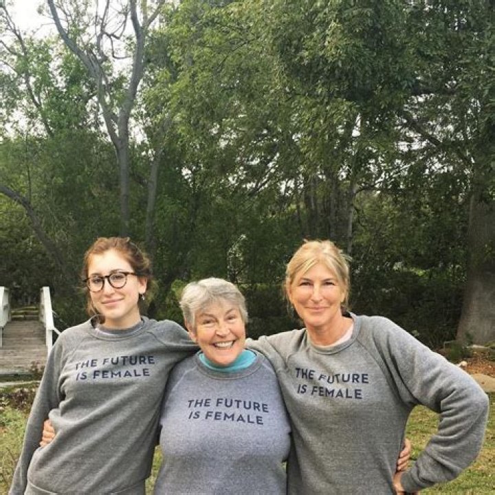 Remembering The Tragic Loss: Helen Reddy's Daughter's Death
