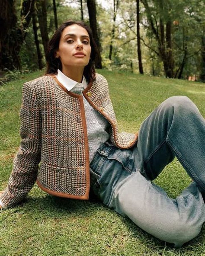 Renata Notni: Wiki, Bio, Age, Birthday, Boyfriend, Family, Net Worth