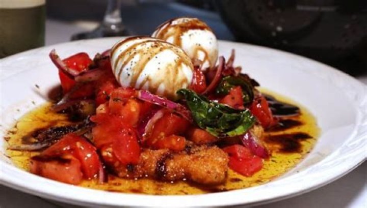	Review: Cooper’s Hawk in Coconut Creek is like a Cracker Barrel with wine	