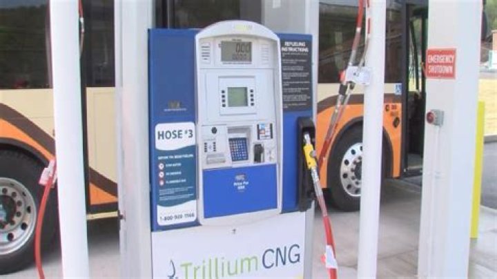 Ribbon-cutting ceremony held at CamTran’s natural gas fueling station