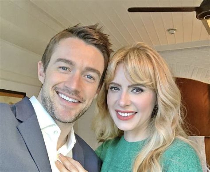 Robert Buckley And Shantel VanSanten: A Deep Dive Into Their Relationship And Careers