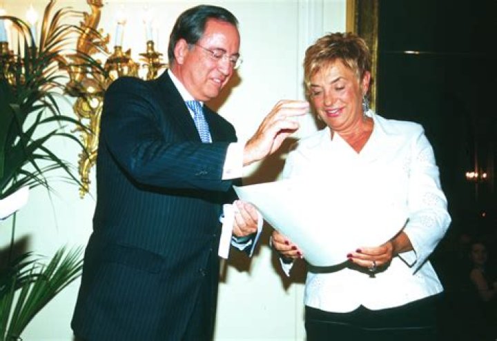 Rosalía Mera: What Happened To Amancio Ortega's Ex-wife?