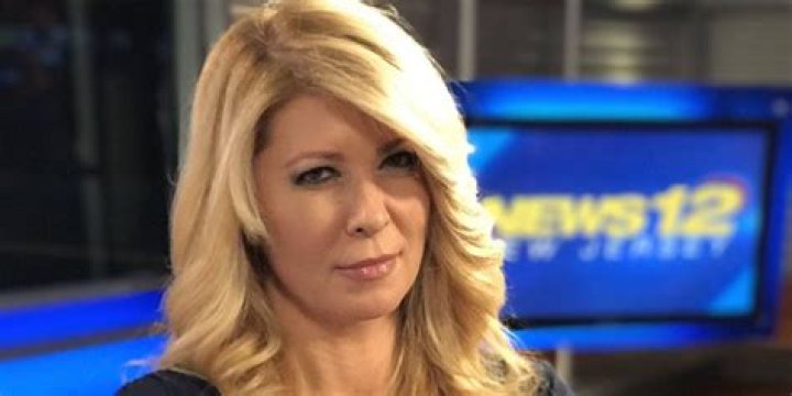 Roxanne Evans Bio, Age, Height, Husband, Salary, Net Worth, News 12