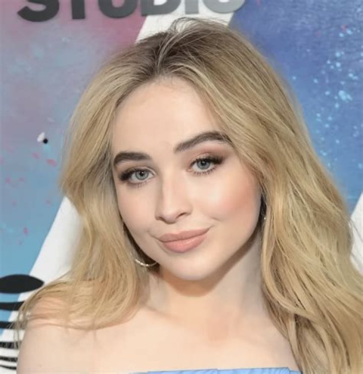Sabrina Carpenter Age: A Comprehensive Look At Her Life And Career