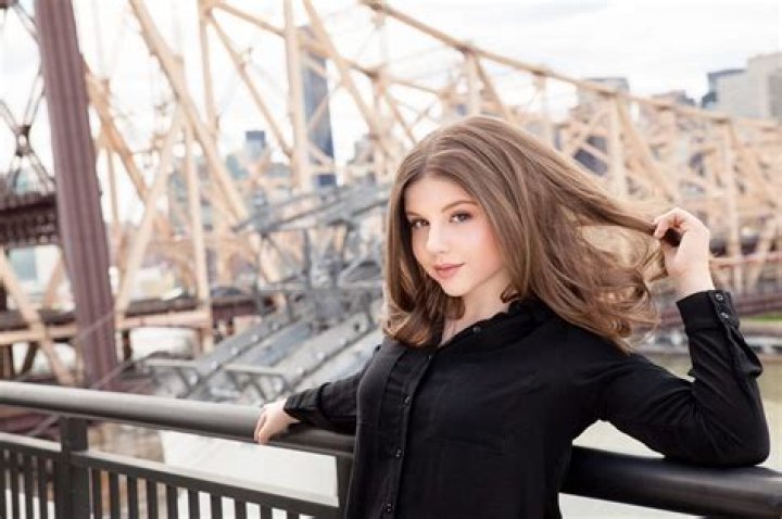 Samantha Blaire: Wiki, Bio, Age, Family, Career, Boyfriend, Net Worth