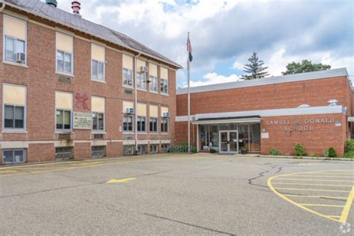 Samuel R Donald Elementary School - Bloomingdale