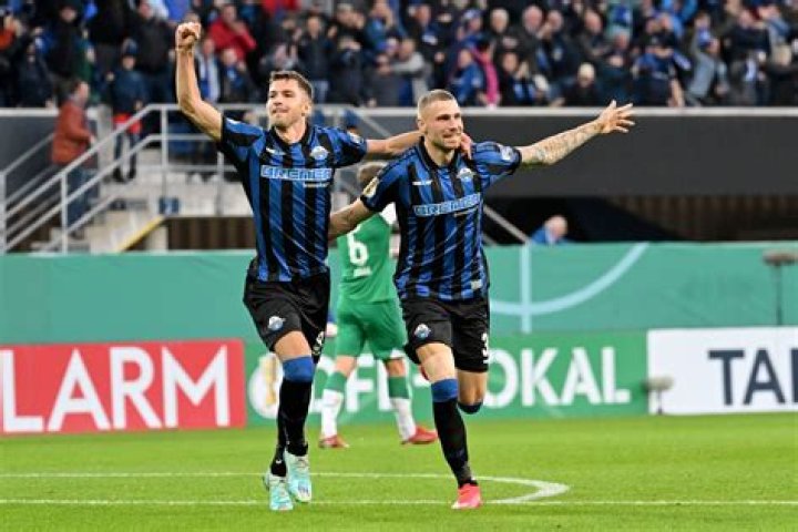 SC Paderborn gewinnt im Elfmeterschießen: Trainer… – 11FREUNDE