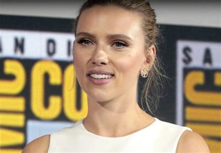 Scarlett Pomers Net Worth 2024