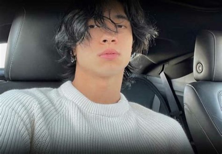 Sebastian Moy - Bio, Age, Net Worth, Height, Single, Nationality, Body Measurement, Career