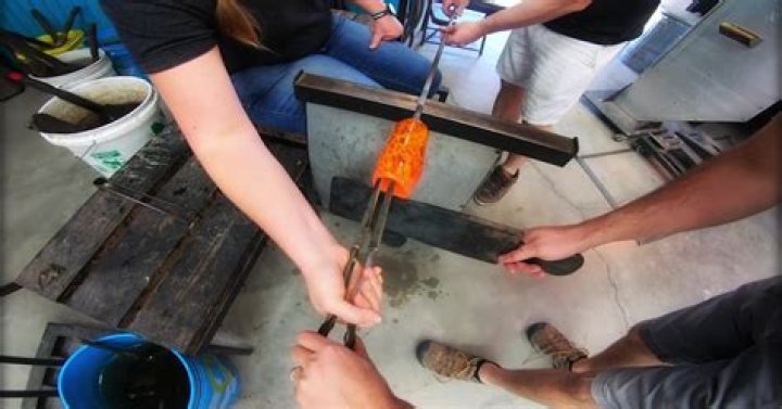 Sedona area school teaching people to create their own glasswork
