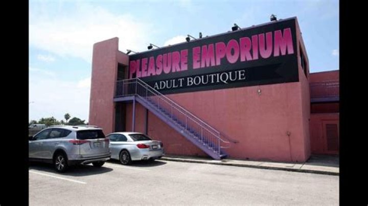 	Sex was taking place inside adult boutique, cops say	