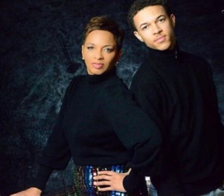 Shonda Farr: The Rising Star In The Entertainment Industry