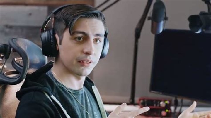 Shroud explains why casual New World players should “stay away” from the game