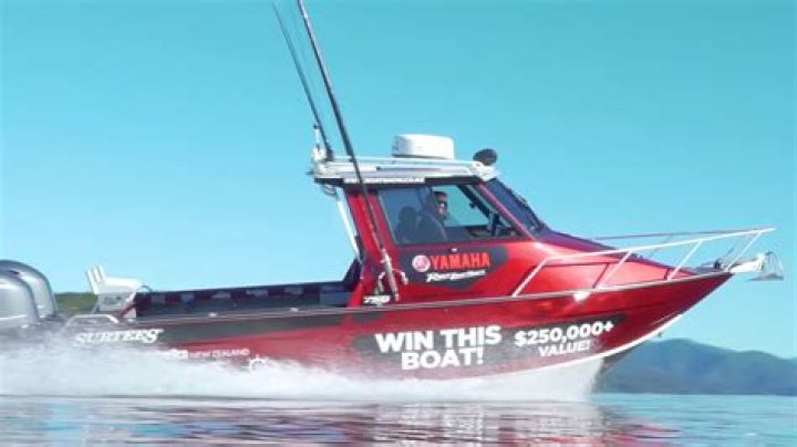	SINGER TO SHOW $250,000 BOAT HE DESIGNED	