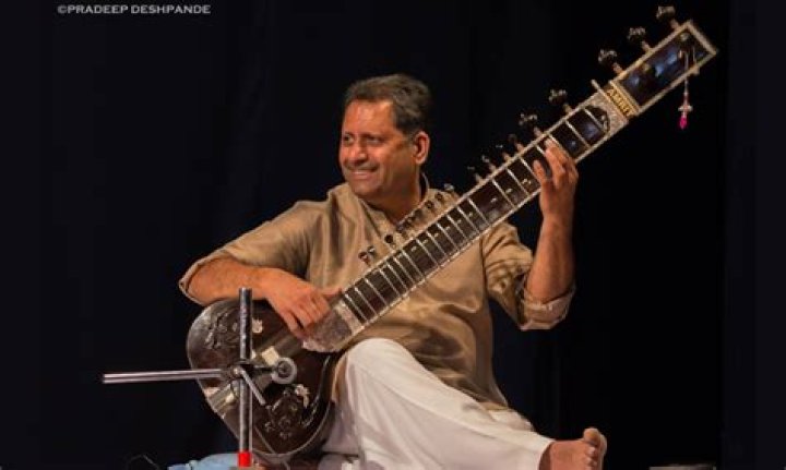 	Sitar maestro at Yoga Warehouse	