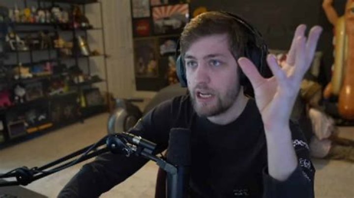 Sodapoppin mocks VTuber tag misuse on Twitch after fury sparks online