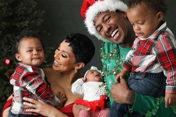 ST. NICK CANNON SPENDS CHRISTMAS HOLIDAY WITH ALL HIS KIDS