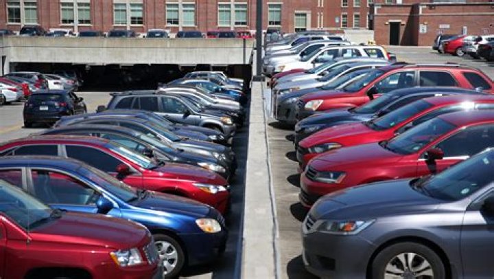State College borough votes in favor of overnight parking permit project