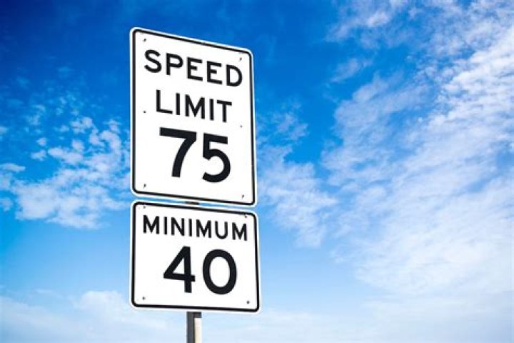 	STATE NO LONGER POSTS MINIMUM SPEED ON INTERSTATES	