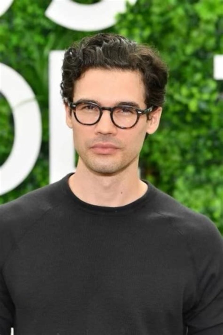 Steven Strait Biography