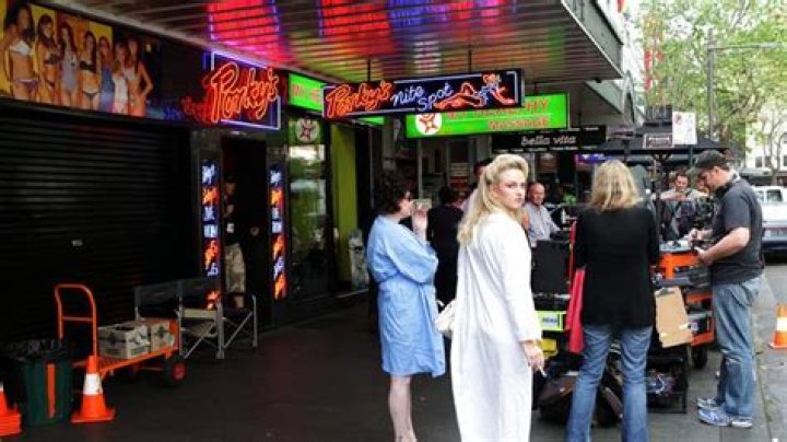 	STRIP CLUB CLOSES ITS DOORS AS ADULT-BUSINESS ORDINANCE BEGINS	