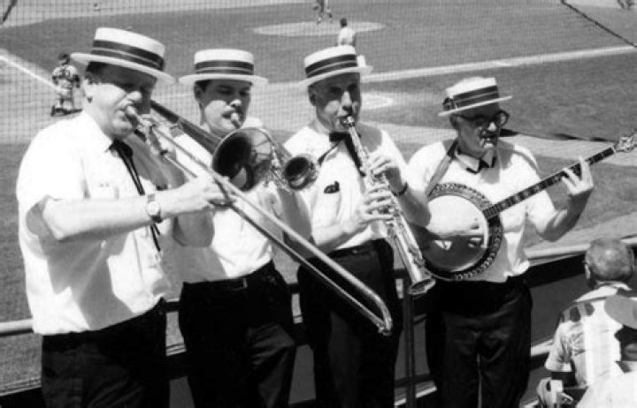 	SWINGIN’ A’S OF THE ’70S FLEW THROUGH TURBULENCE	