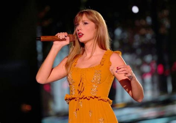 Taylor Swift Nipples: A Deep Dive Into The Iconic Moments Of The Pop Superstar