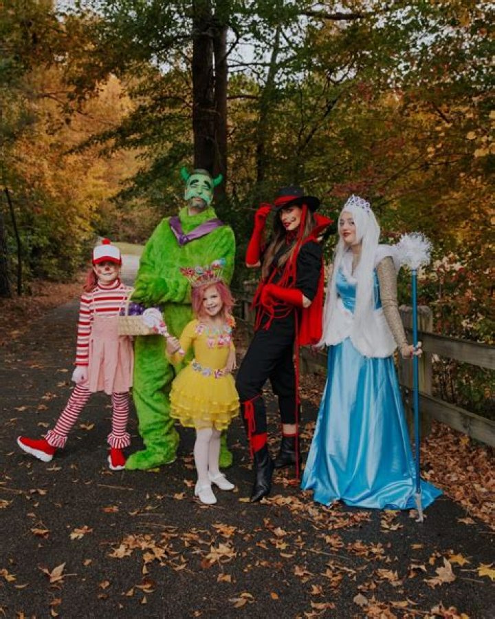 THE GAME ON DAUGHTER’S HALLOWEEN COSTUME: ‘I MISS MY BABY’