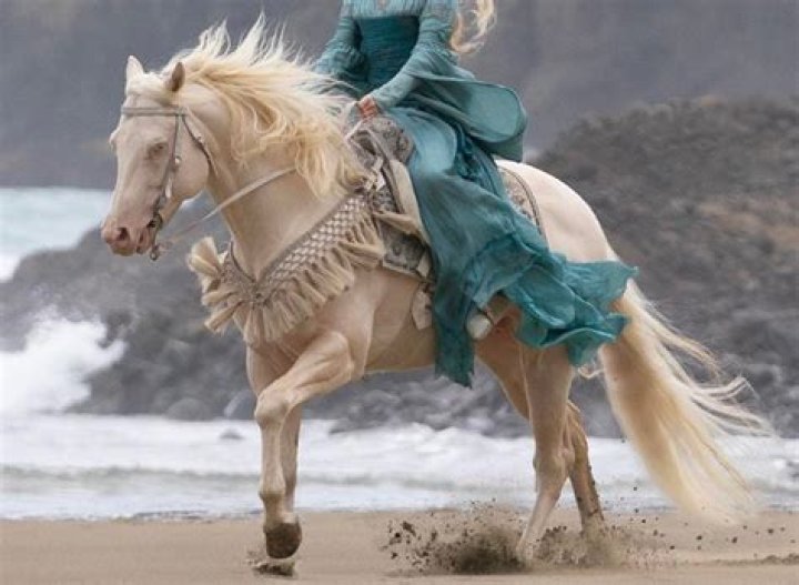 The Rings of Power has a Galadriel problem