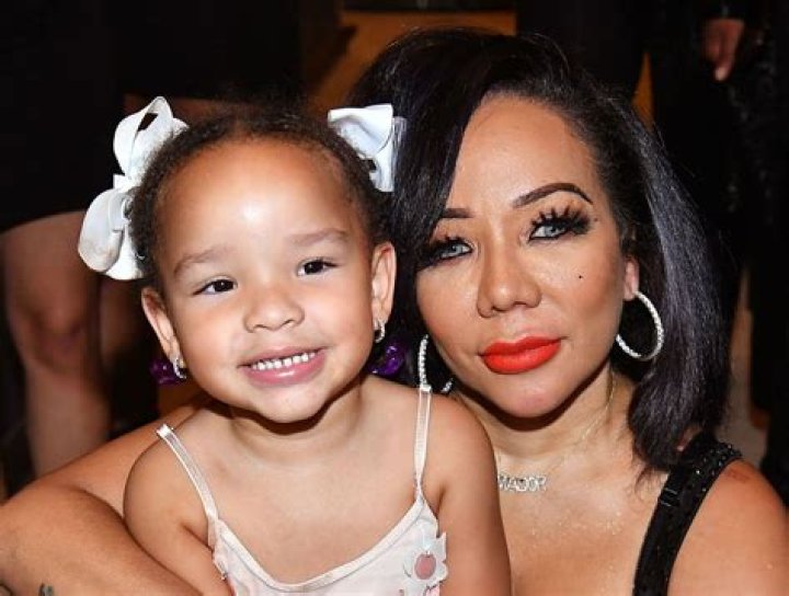 TINY HARRIS AND HER DAUGHTER HEIRESS HARRIS STOP BY ‘SISTER CIRCLE’