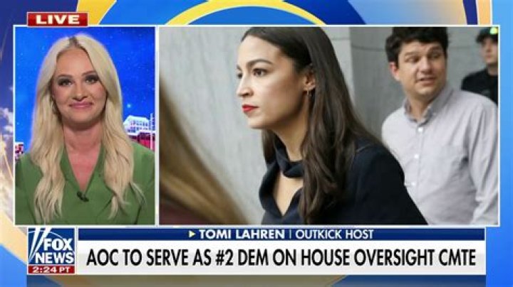 Tomi Lahren: A Comprehensive Look At The Controversial Political Commentator