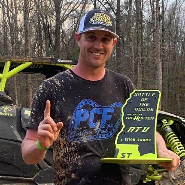 Tributes pour in as mud rider dies aged 38