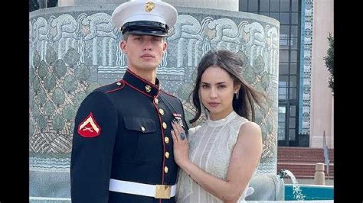 Truth About Actress Sofia Carson’s Dating Life And Boyfriend