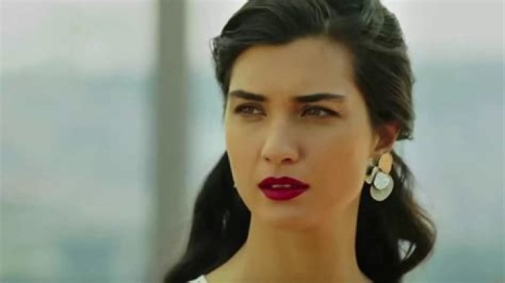 Tuba Buyukustun Biography