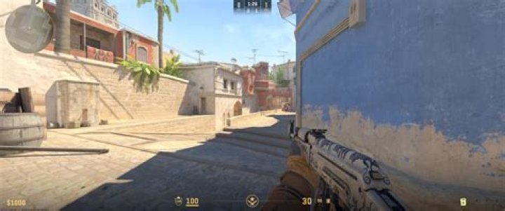 Twitch streamer Esfand baited into using a troll crosshair on CS:GO