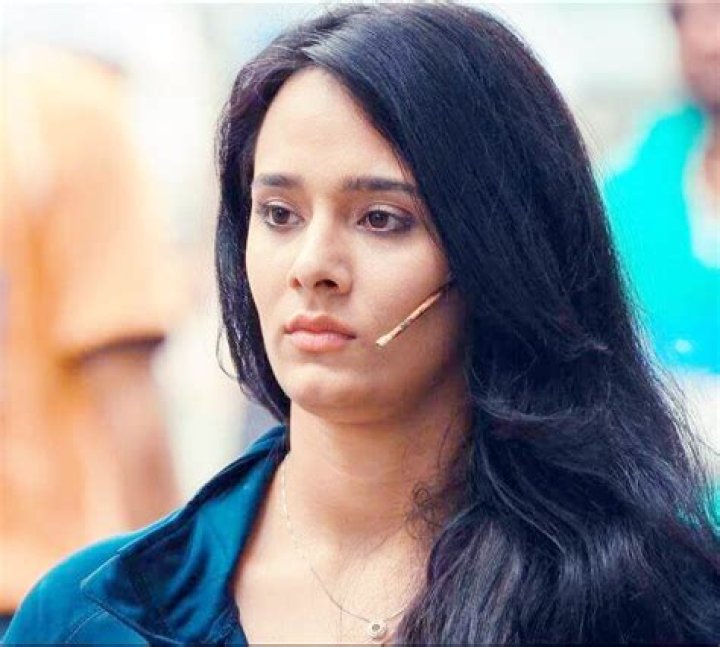 Uncover The Truth: Mayanti Langer's Height And Its Significance