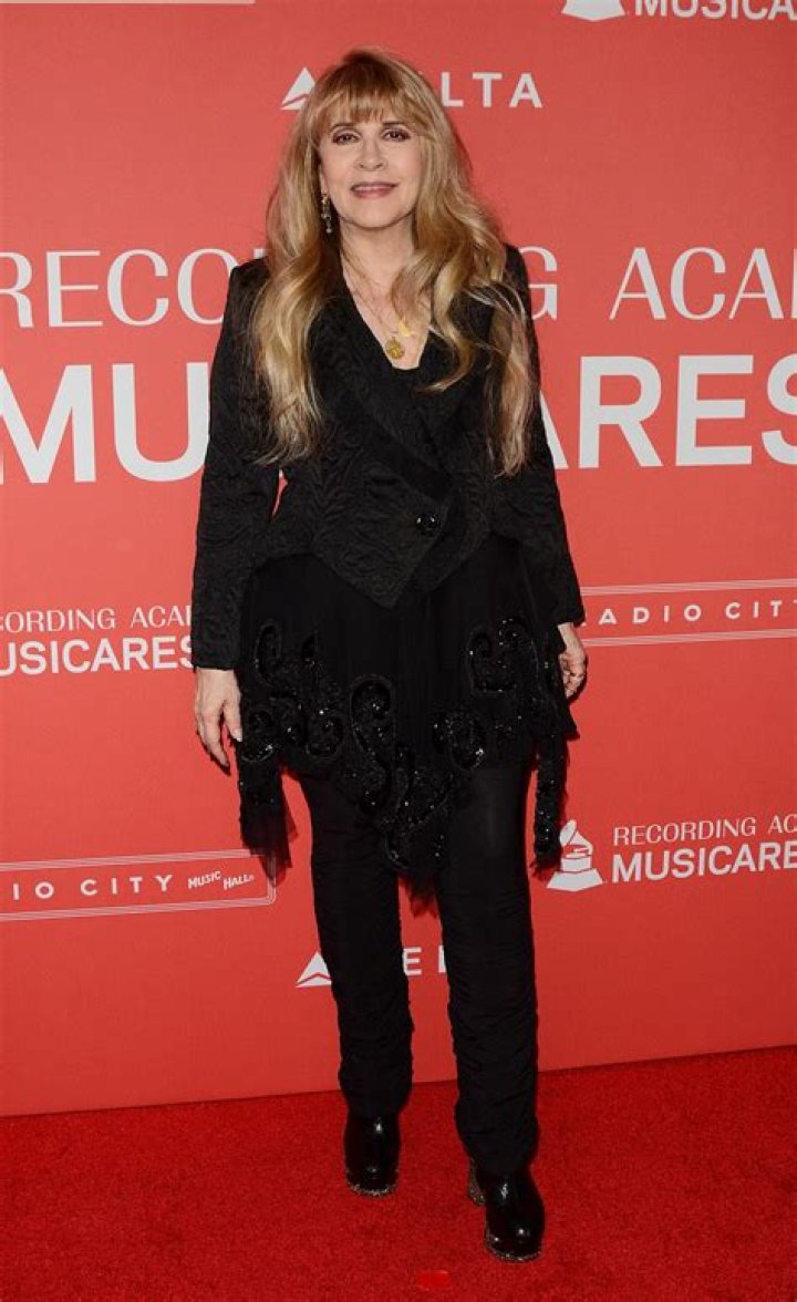 Uncover The Wealth Of Stevie Nicks: A Deep Dive Into Her 2023 Net Worth