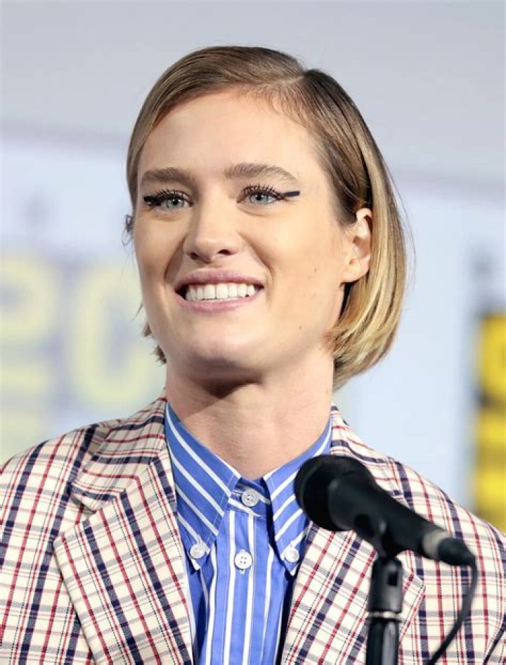 Unraveling The Mystery: Who Is Mackenzie Davis' Wife?