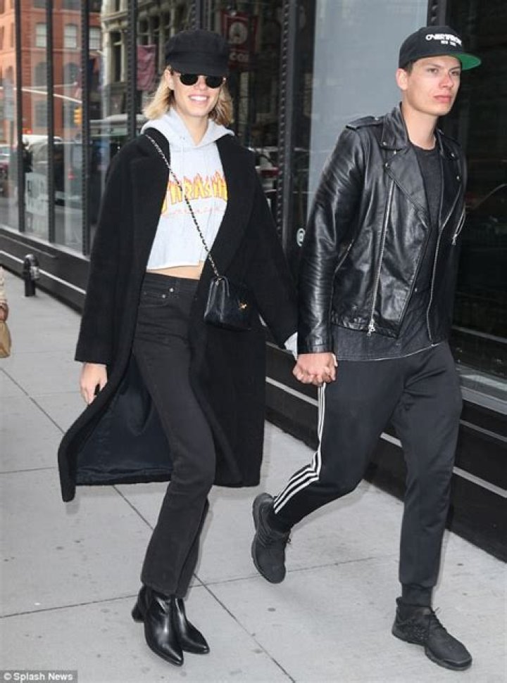 Unraveling The Romance: Hailey Clauson's Boyfriend