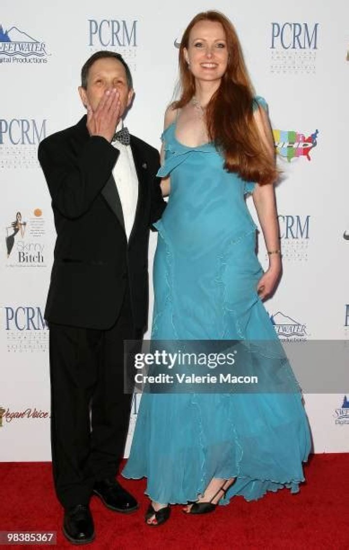 Unveiling Elizabeth Kucinich: A Closer Look At Her Height And More