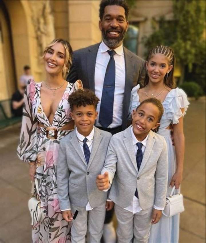 Unveiling Julius Peppers' Girlfriend: A Look Into The Star’s Personal Life