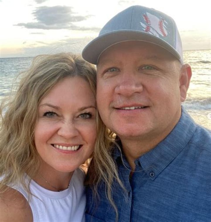 Unveiling The Life Of Robert Hight's Wife: A Journey Behind The Scenes