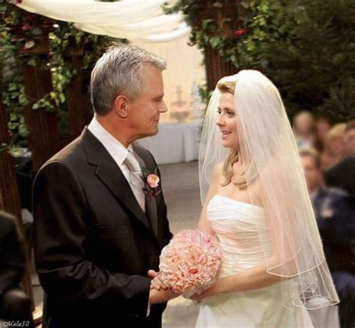 Unveiling The Love Life: Who Is Amanda Tapping Married To?