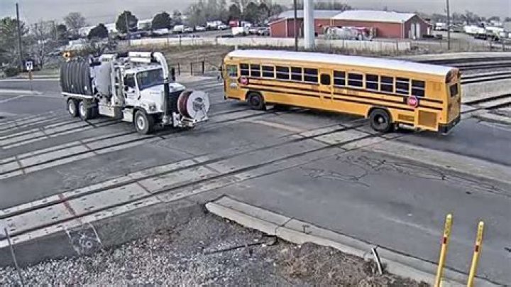 UTA Releases Video Of School Buses Making Questionable Moves At Rail Crossing