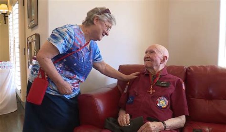 Utah’s Candy Bomber Receives Award from Berlin Native